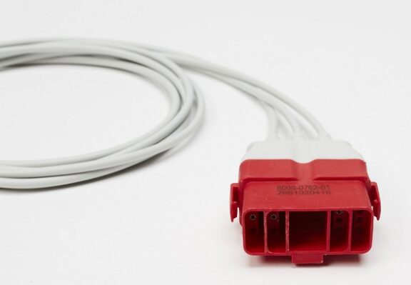 8009-0762-01_e-full-connector